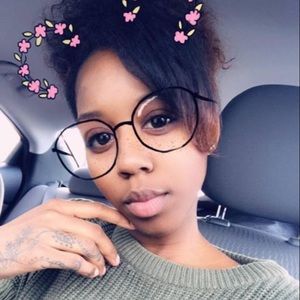 Meet your Posher, Nadja